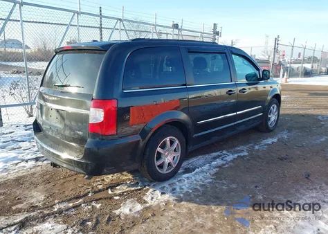 2013 Chrysler Town & Country Touring from USA, damaged, VIN 2C4RC1BG2DR743561